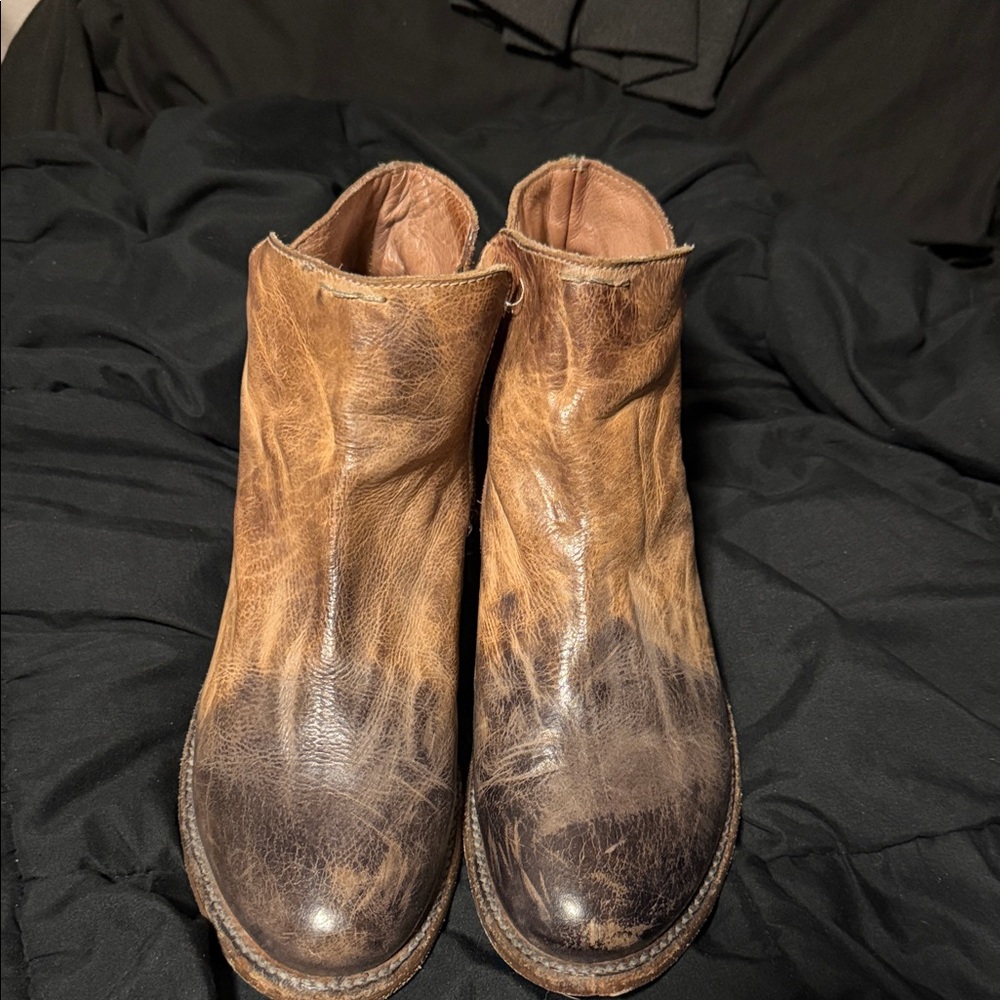 Bed Stu Yurisa three-tone distressed leather Ankle Booties